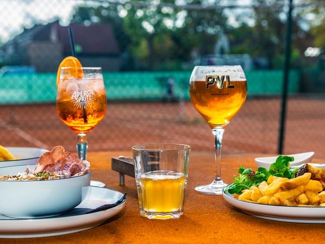 Le 1895 - Club House Du New Lawn 