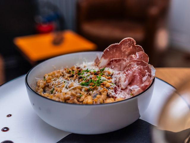 Le 1895 - Club House Du New Lawn 